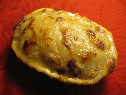 写真: 最近多くご注文いただくのがグラタン系のお料理です。